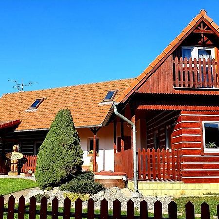 Roubenka Rozkos Vila Nové Město nad Metují Exterior foto