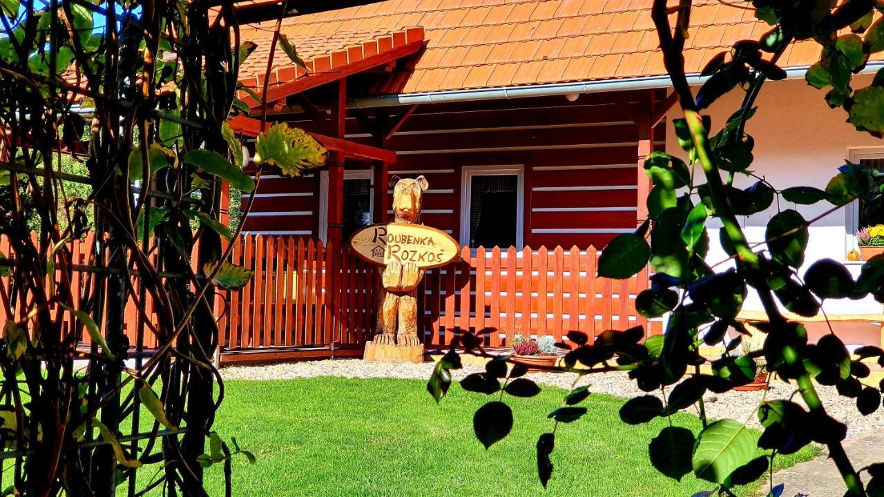 Roubenka Rozkos Vila Nové Město nad Metují Exterior foto