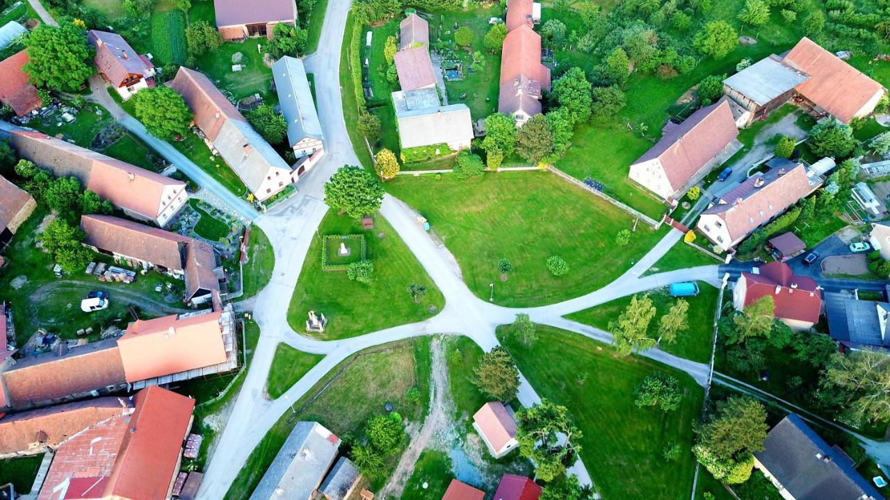 Roubenka Rozkos Vila Nové Město nad Metují Exterior foto