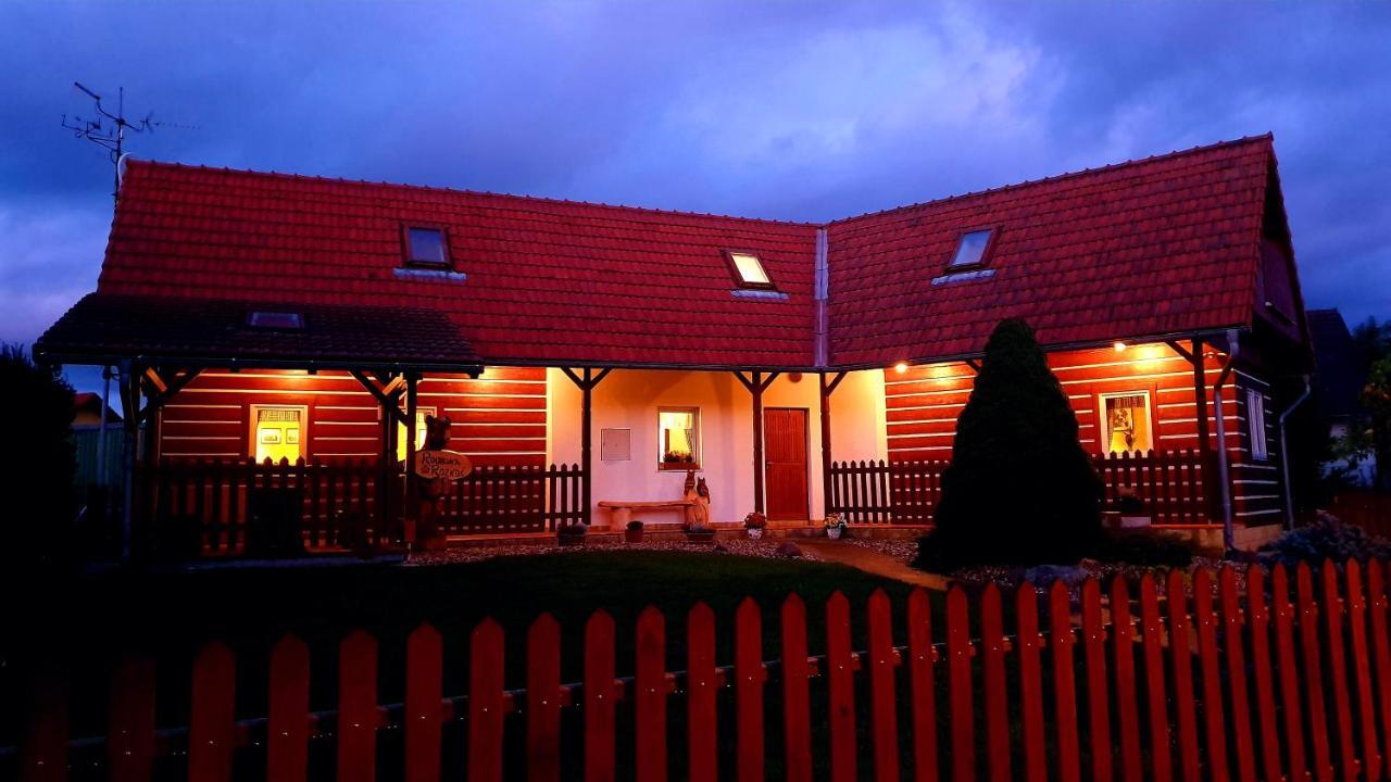 Roubenka Rozkos Vila Nové Město nad Metují Exterior foto